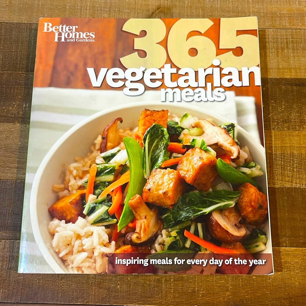 Better Homes 365 vegetarian meals paperback book